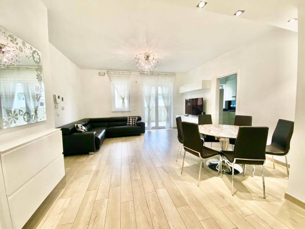 Mpm - Belinzaghi 5 6 Pax Appartement Milaan Buitenkant foto